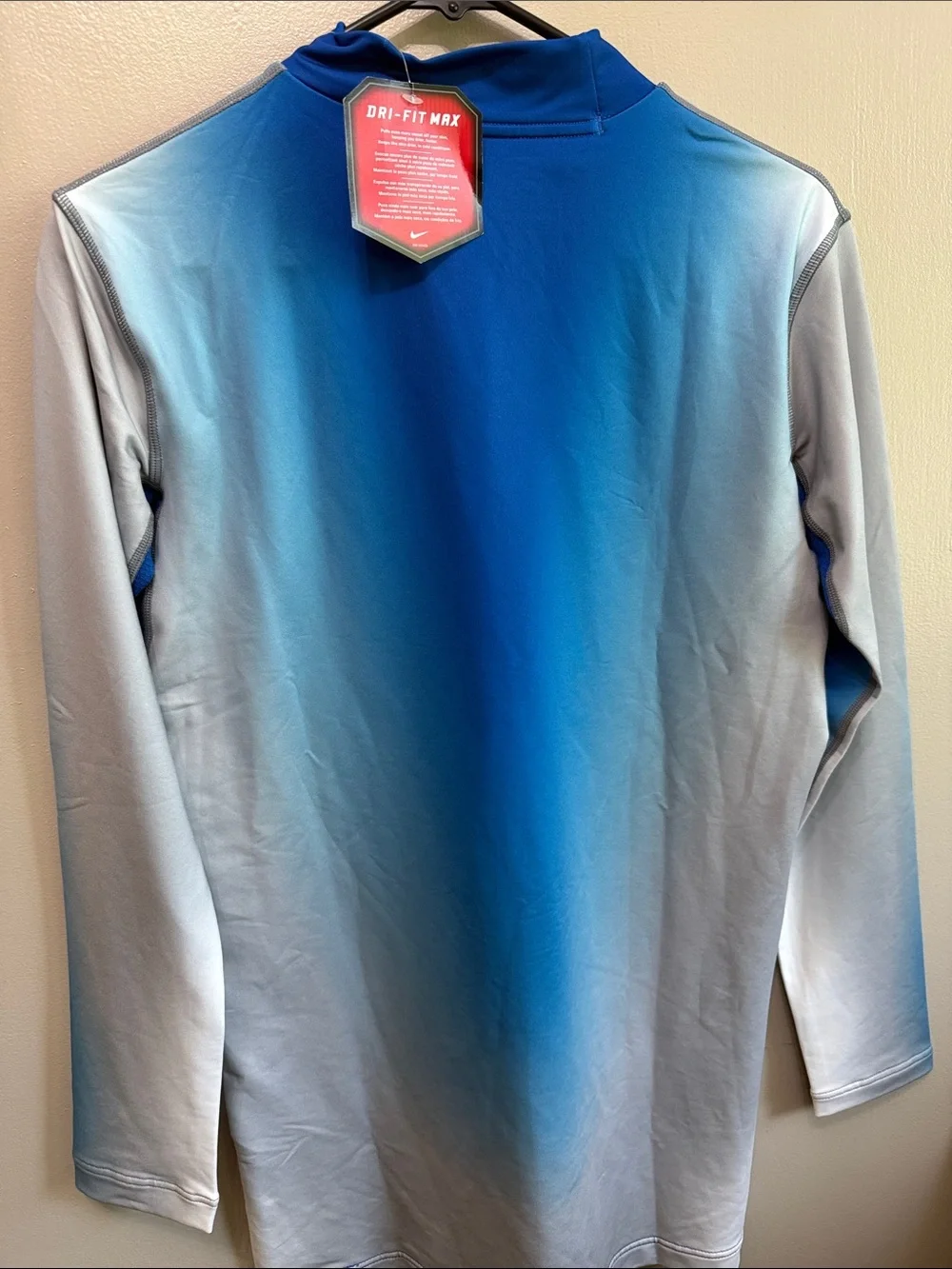 Nike Men’s Blue Gradient Long-Sleeve Rash Guard